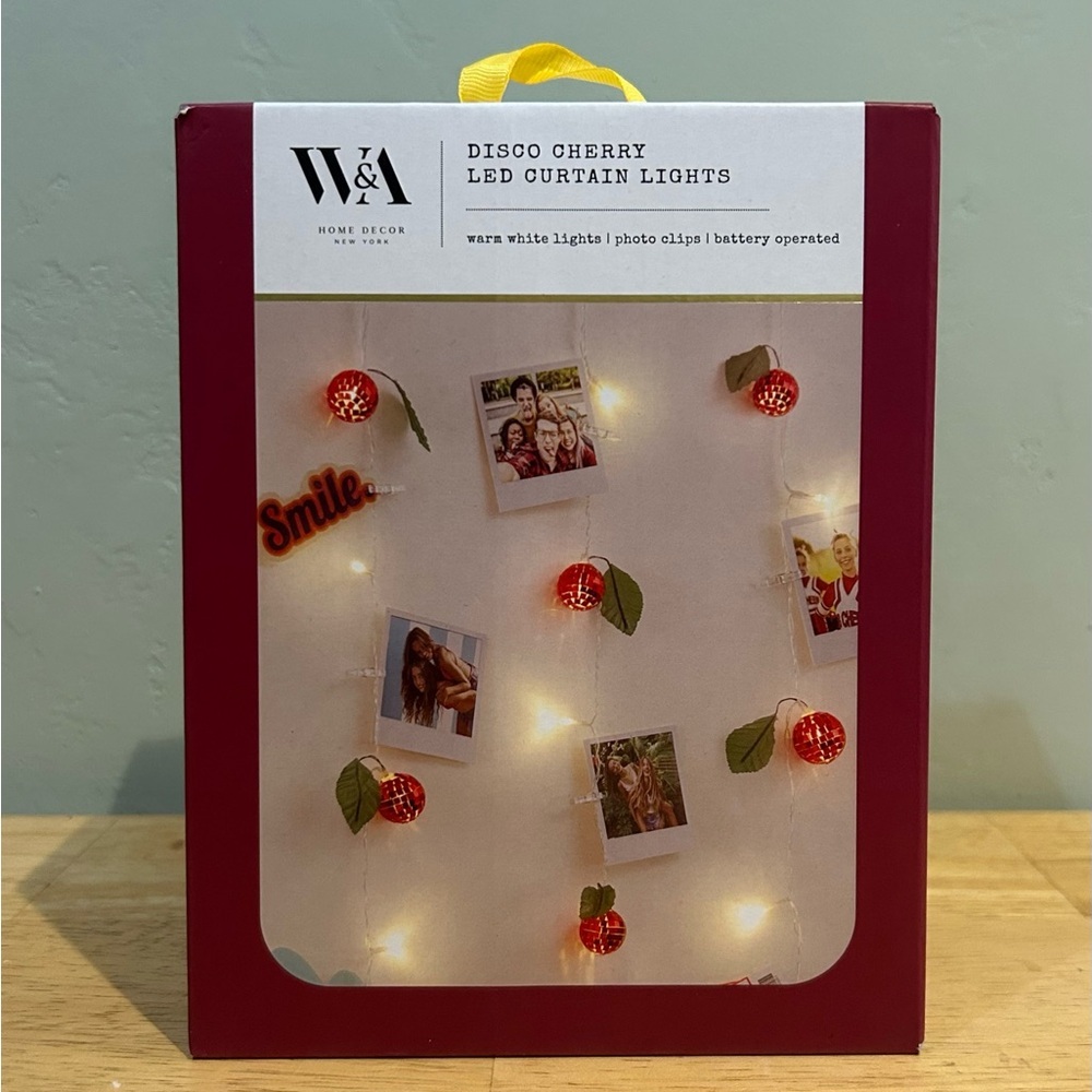 West & Arrow Disco Cherry LED Curtain Lights With Photo Clips. NWTS.